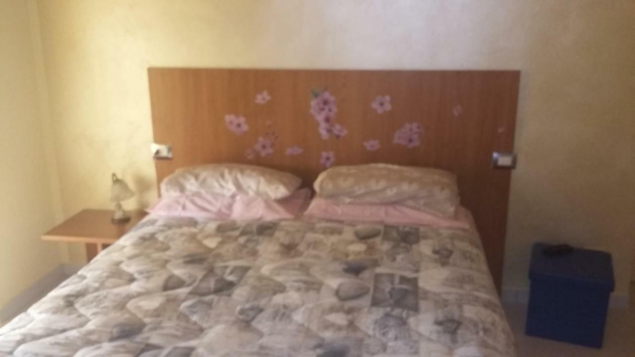 B&B Peschi in Fiore Valeggio sul Mincio Esterno foto