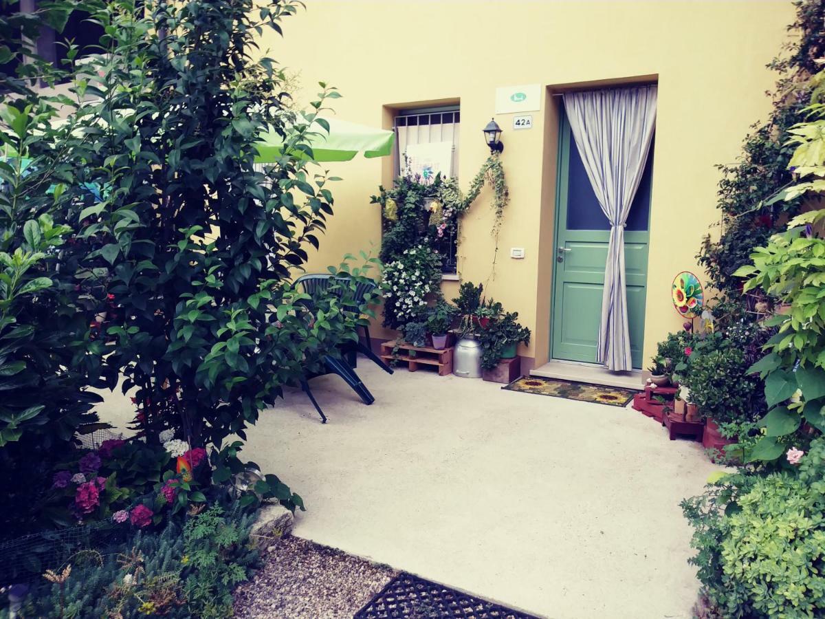 B&B Peschi in Fiore Valeggio sul Mincio Esterno foto